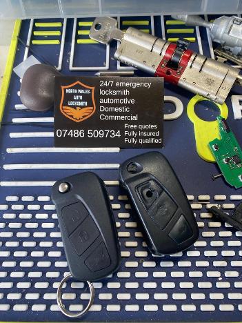 Specialist auto locksmith vehicle entry tool